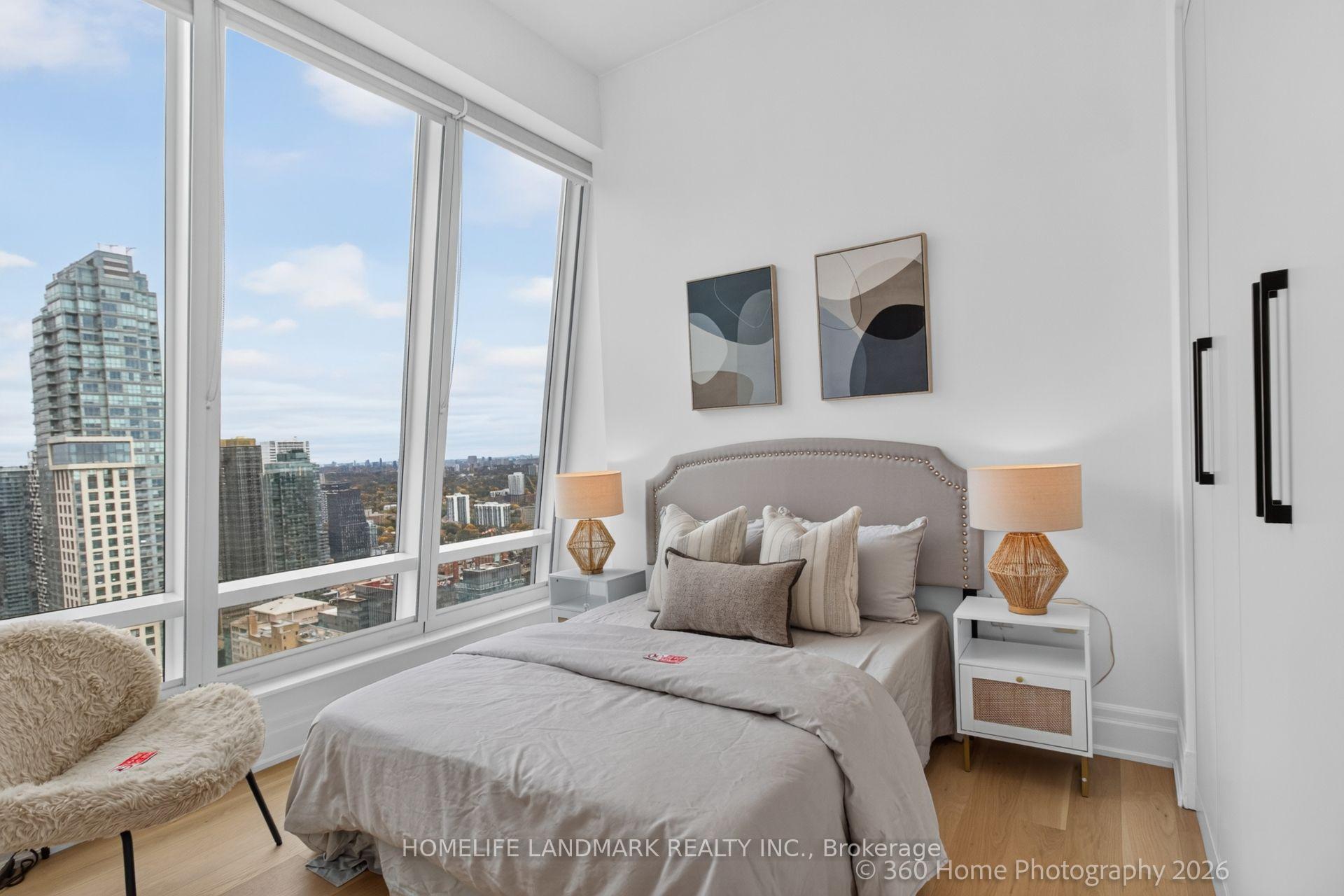 Photo 15 of Unit 4804, 8 The Esplanade, Toronto, Waterfront Communities — HOMEH