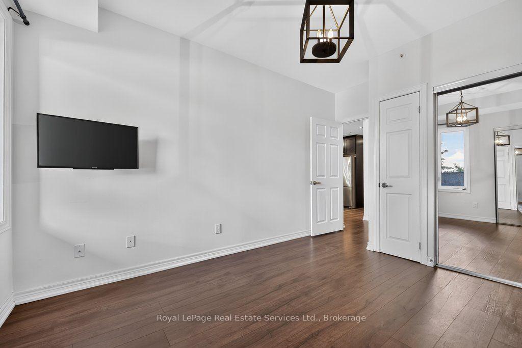 Photo 17 of Unit 201, 70 Stewart Street, Oakville, Central — HOMEH