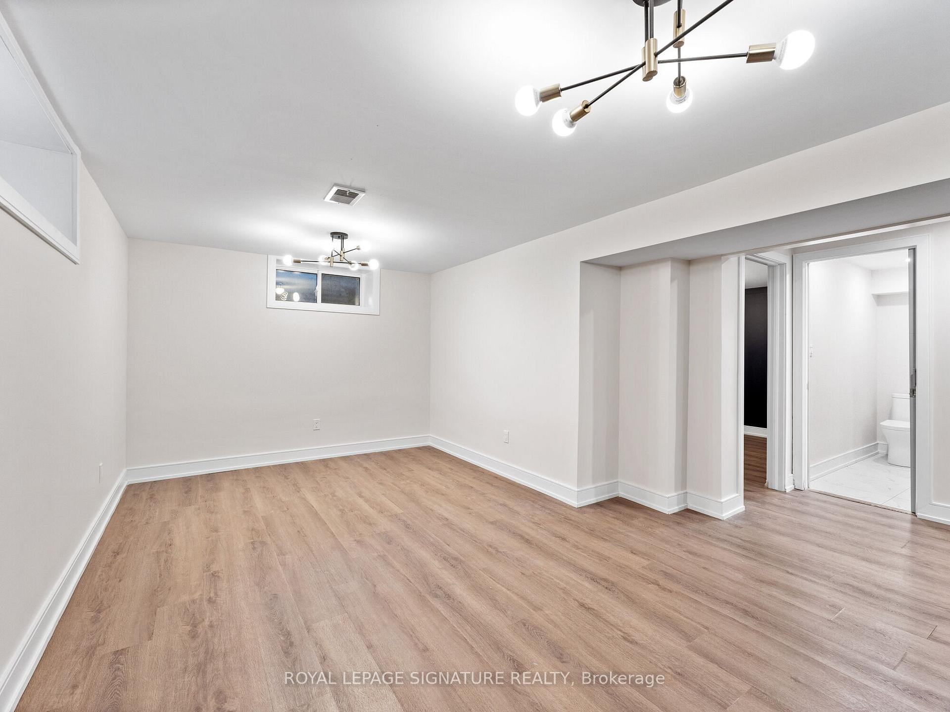 Photo 33 of 1620 Islington Avenue, Etobicoke, Princess-Rosethorn — HOMEH