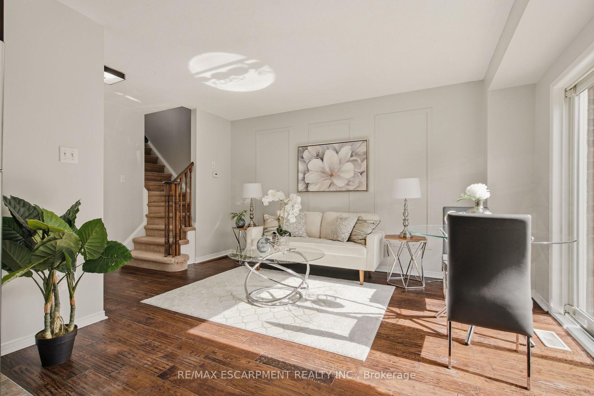 Photo 4 of 54 Duncan Avenue, Brantford, Empire — HOMEH