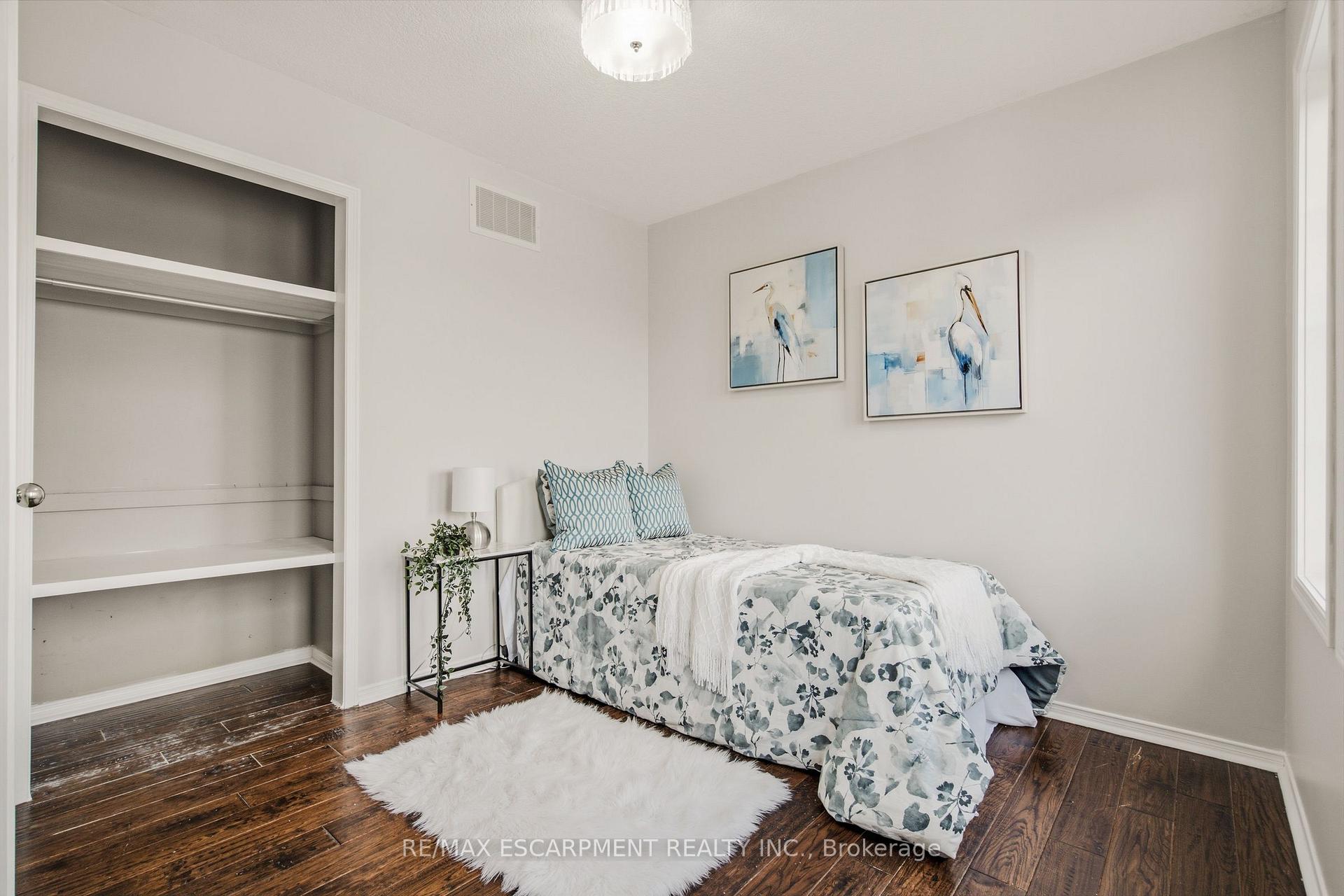 Photo 12 of 54 Duncan Avenue, Brantford, Empire — HOMEH