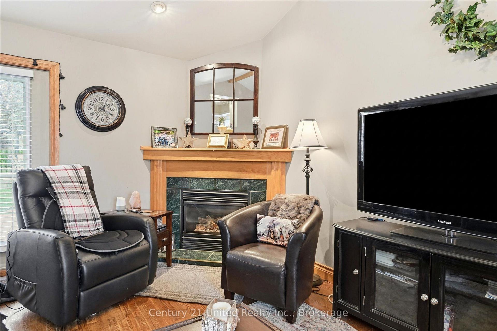 Photo 8 of 151 Elizabeth Avenue, Peterborough, Northcrest Ward 5 — HOMEH
