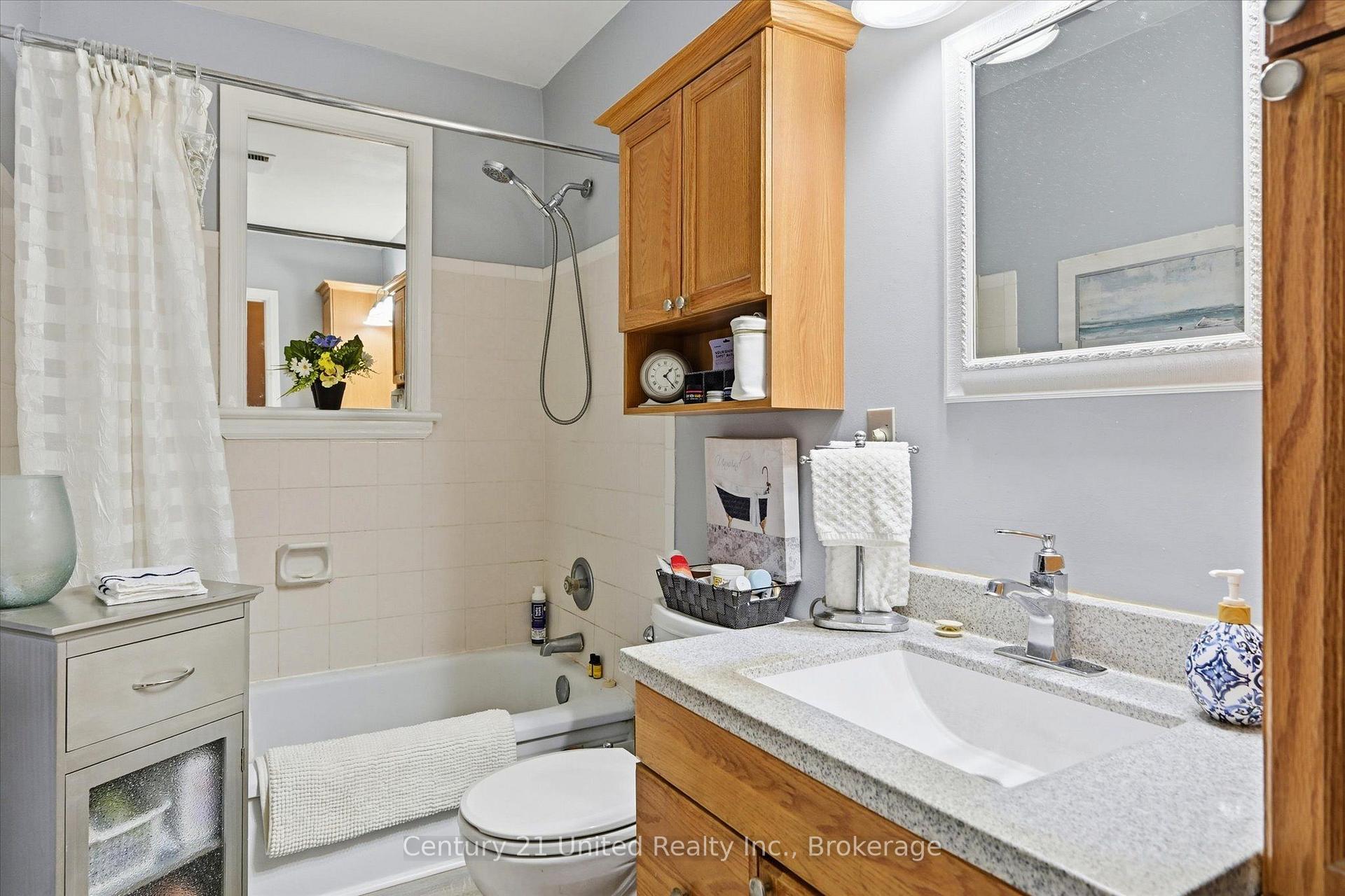 Photo 25 of 151 Elizabeth Avenue, Peterborough, Northcrest Ward 5 — HOMEH