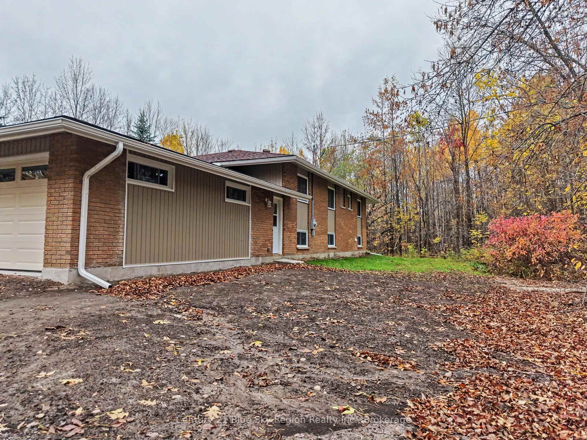 Photo 3 of 686 Laplage Road, West Nipissing, Verner — HOMEH