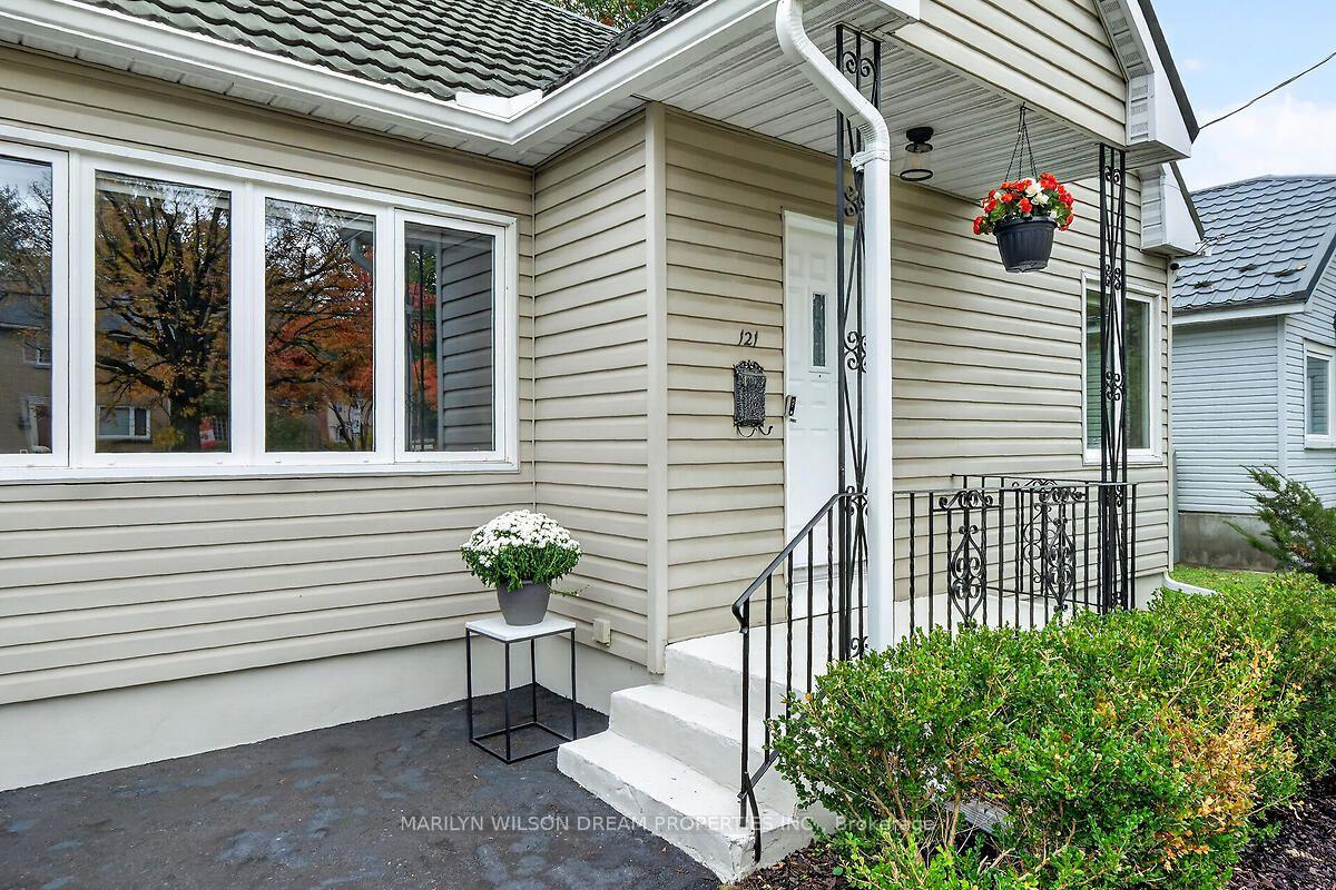 Photo 4 of 121 St Laurent Boulevard, Ottawa, Manor Park — HOMEH
