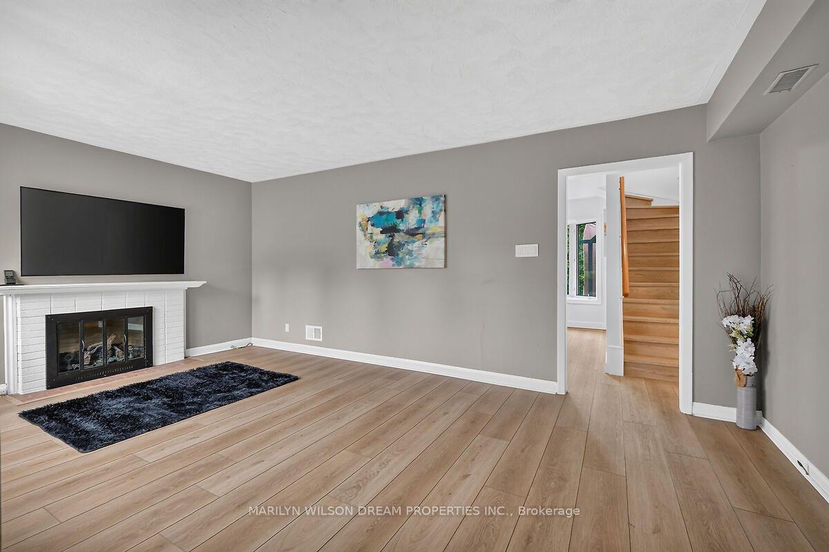 Photo 6 of 121 St Laurent Boulevard, Ottawa, Manor Park — HOMEH