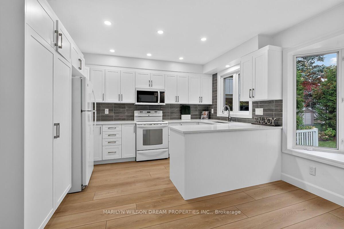 Photo 11 of 121 St Laurent Boulevard, Ottawa, Manor Park — HOMEH