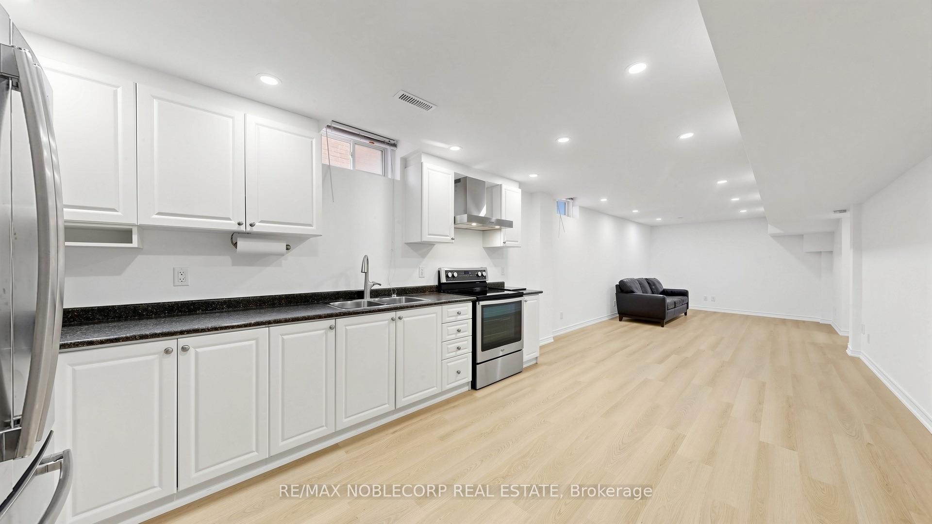Photo 3 of Unit Lower, 103 Longhouse Street, Vaughan, East Woodbridge — HOMEH