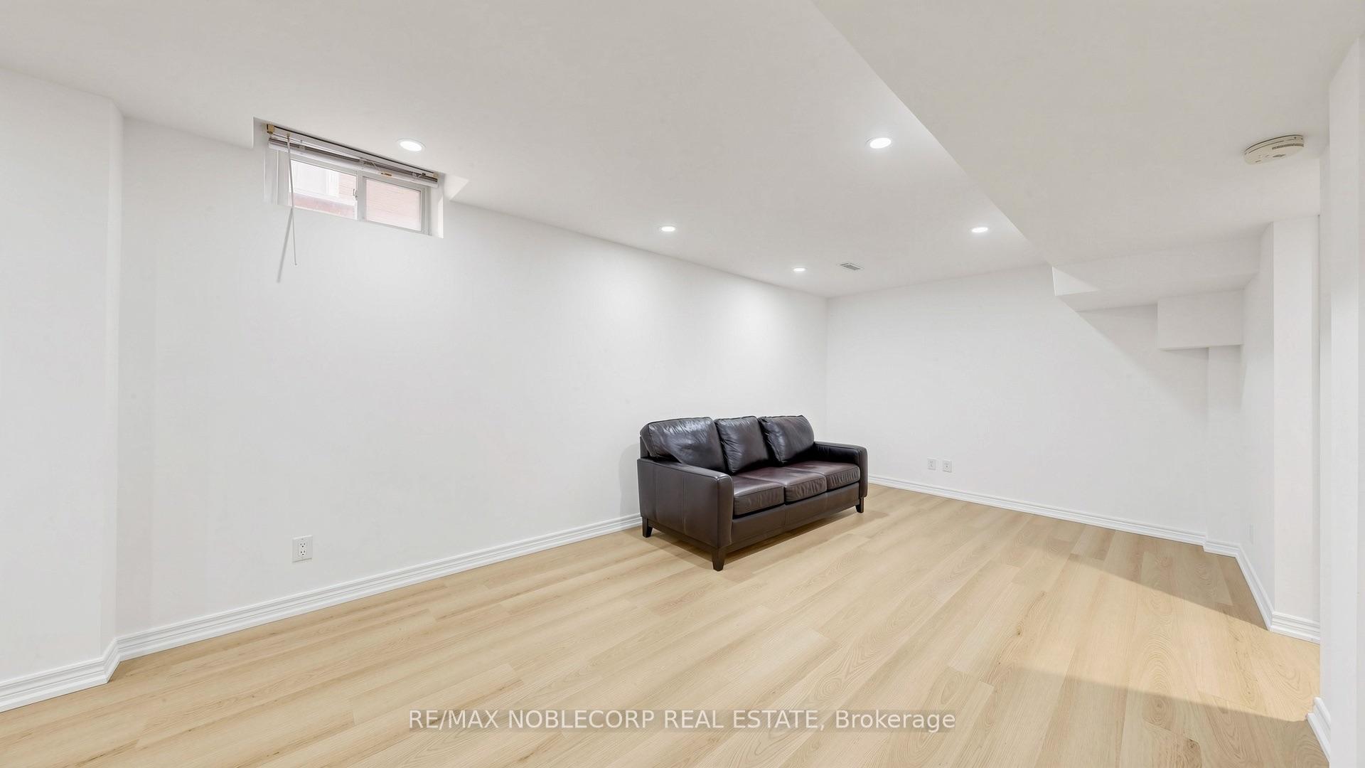 Photo 10 of Unit Lower, 103 Longhouse Street, Vaughan, East Woodbridge — HOMEH