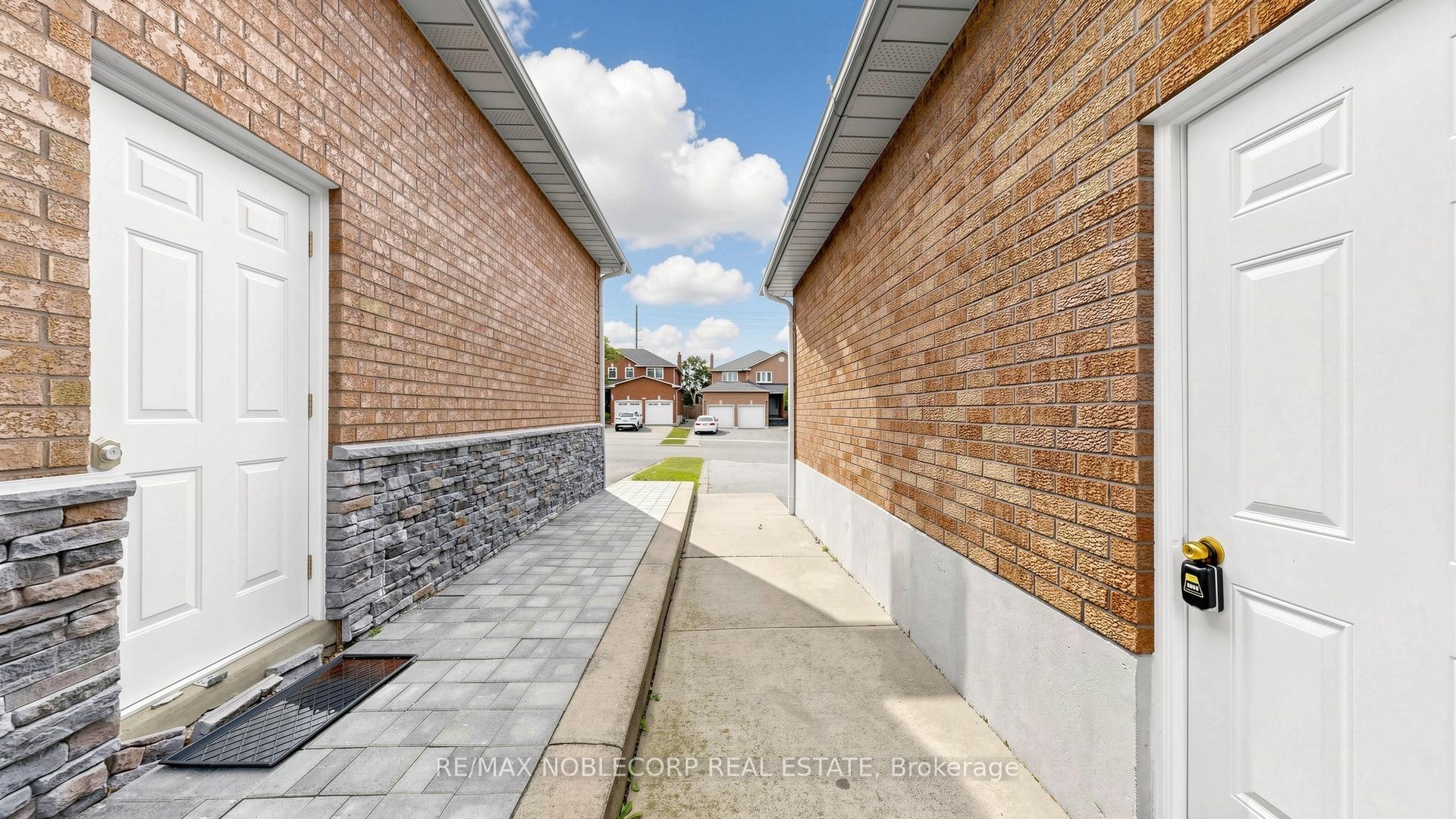 Photo 22 of Unit Lower, 103 Longhouse Street, Vaughan, East Woodbridge — HOMEH