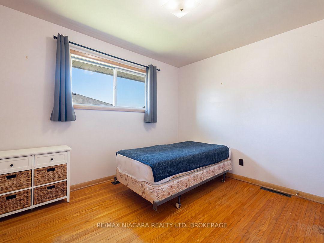 Photo 15 of 109 Hampton Avenue, Port Colborne, Sugarloaf — HOMEH