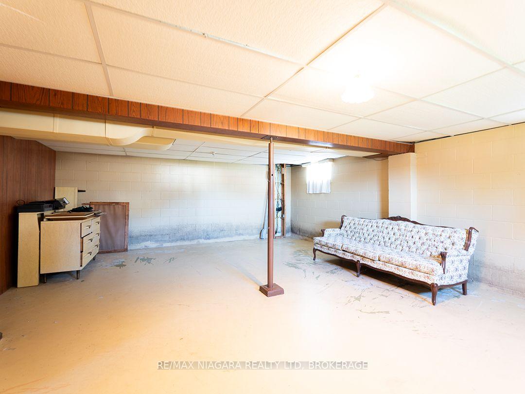 Photo 20 of 109 Hampton Avenue, Port Colborne, Sugarloaf — HOMEH