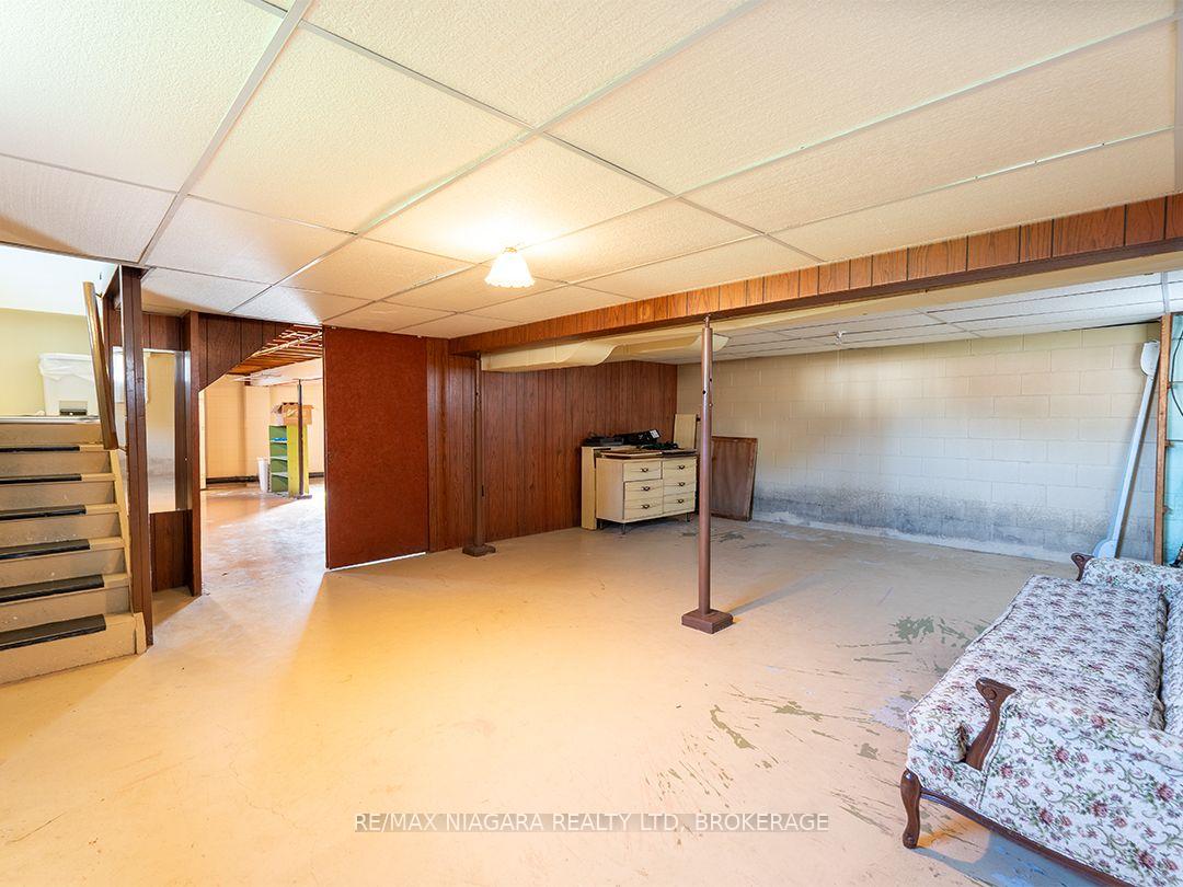 Photo 21 of 109 Hampton Avenue, Port Colborne, Sugarloaf — HOMEH