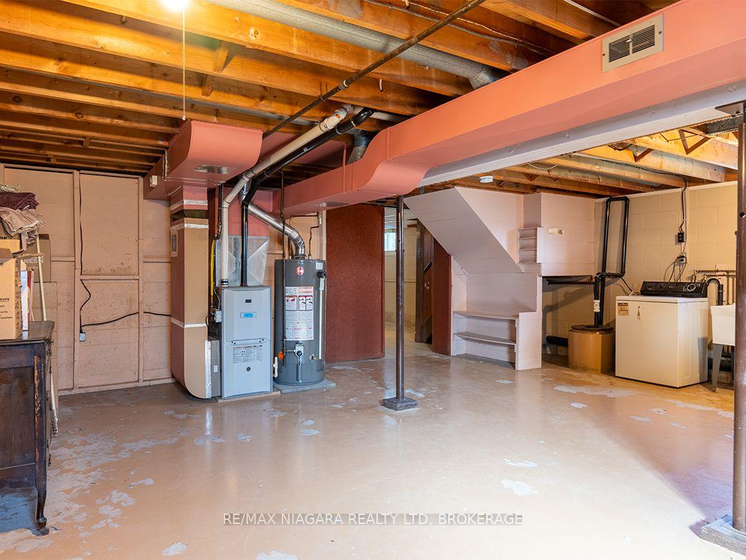 Photo 23 of 109 Hampton Avenue, Port Colborne, Sugarloaf — HOMEH