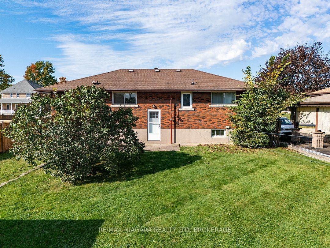 Photo 28 of 109 Hampton Avenue, Port Colborne, Sugarloaf — HOMEH