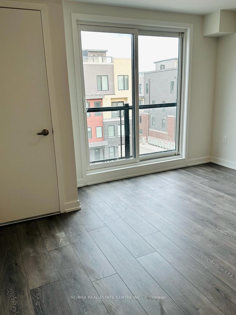 Photo 3 of Unit 410, 3401 Ridgeway Drive, Mississauga, Erin Mills — HOMEH