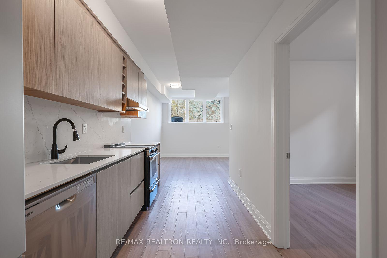 Photo 2 of 101 Sophia St W Street, Barrie, Queen's Park — HOMEH