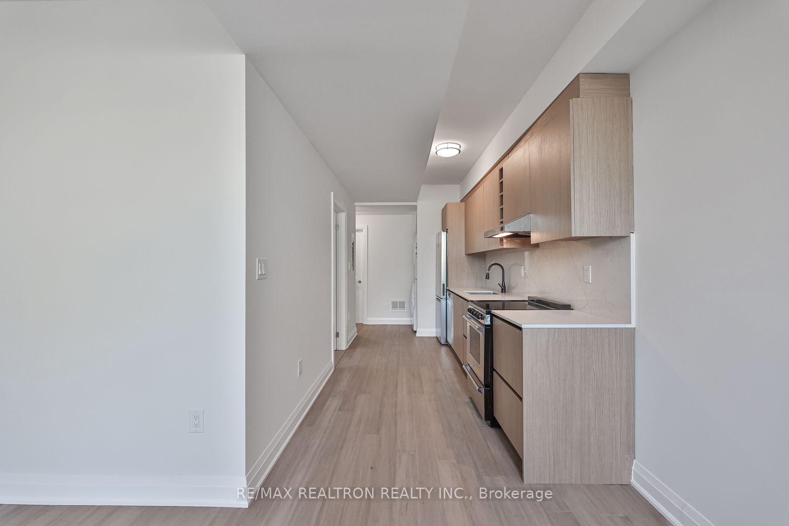 Photo 6 of 101 Sophia St W Street, Barrie, Queen's Park — HOMEH
