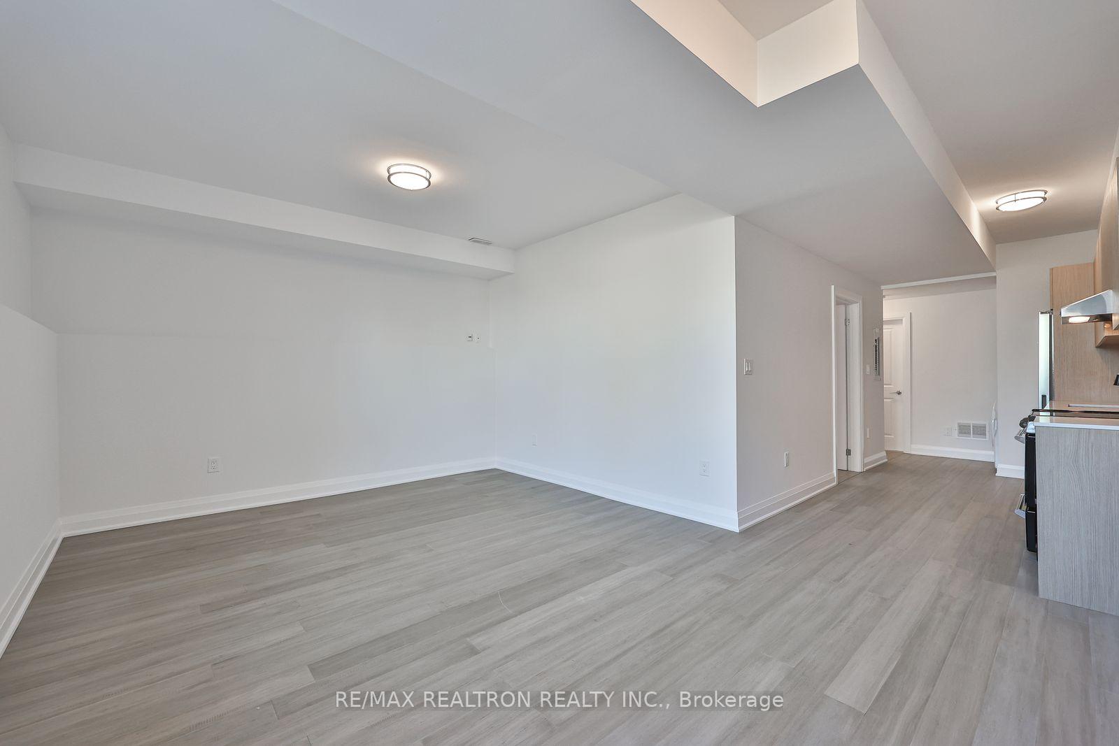 Photo 9 of 101 Sophia St W Street, Barrie, Queen's Park — HOMEH