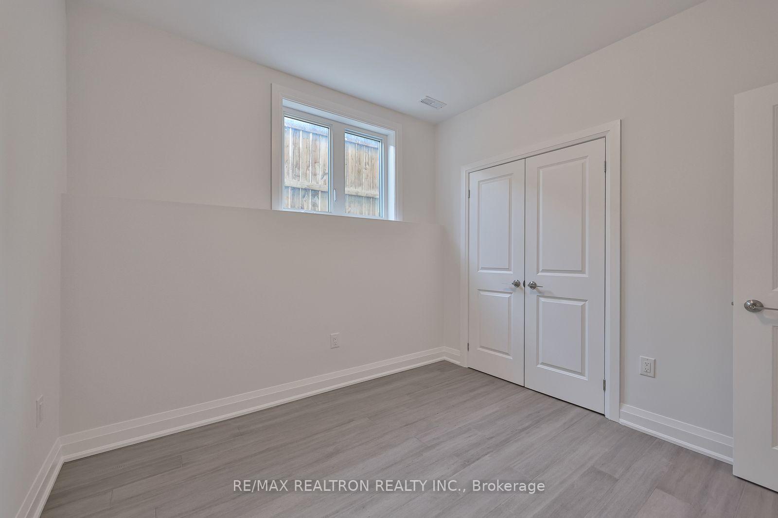 Photo 11 of 101 Sophia St W Street, Barrie, Queen's Park — HOMEH