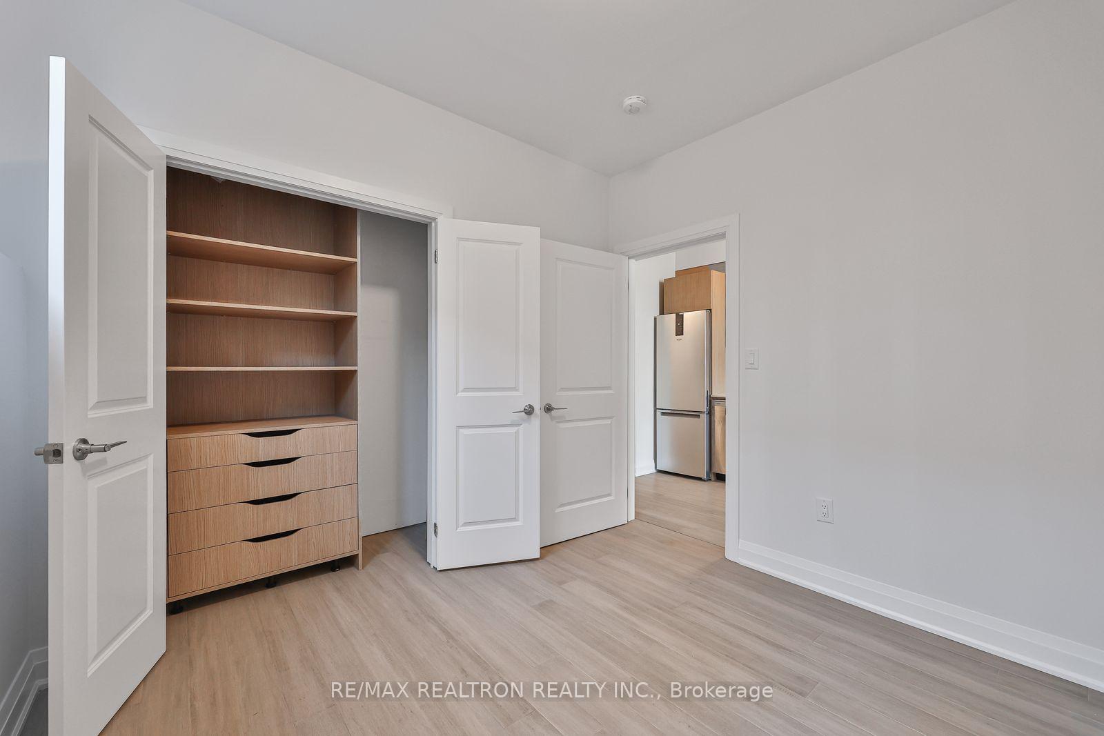 Photo 12 of 101 Sophia St W Street, Barrie, Queen's Park — HOMEH