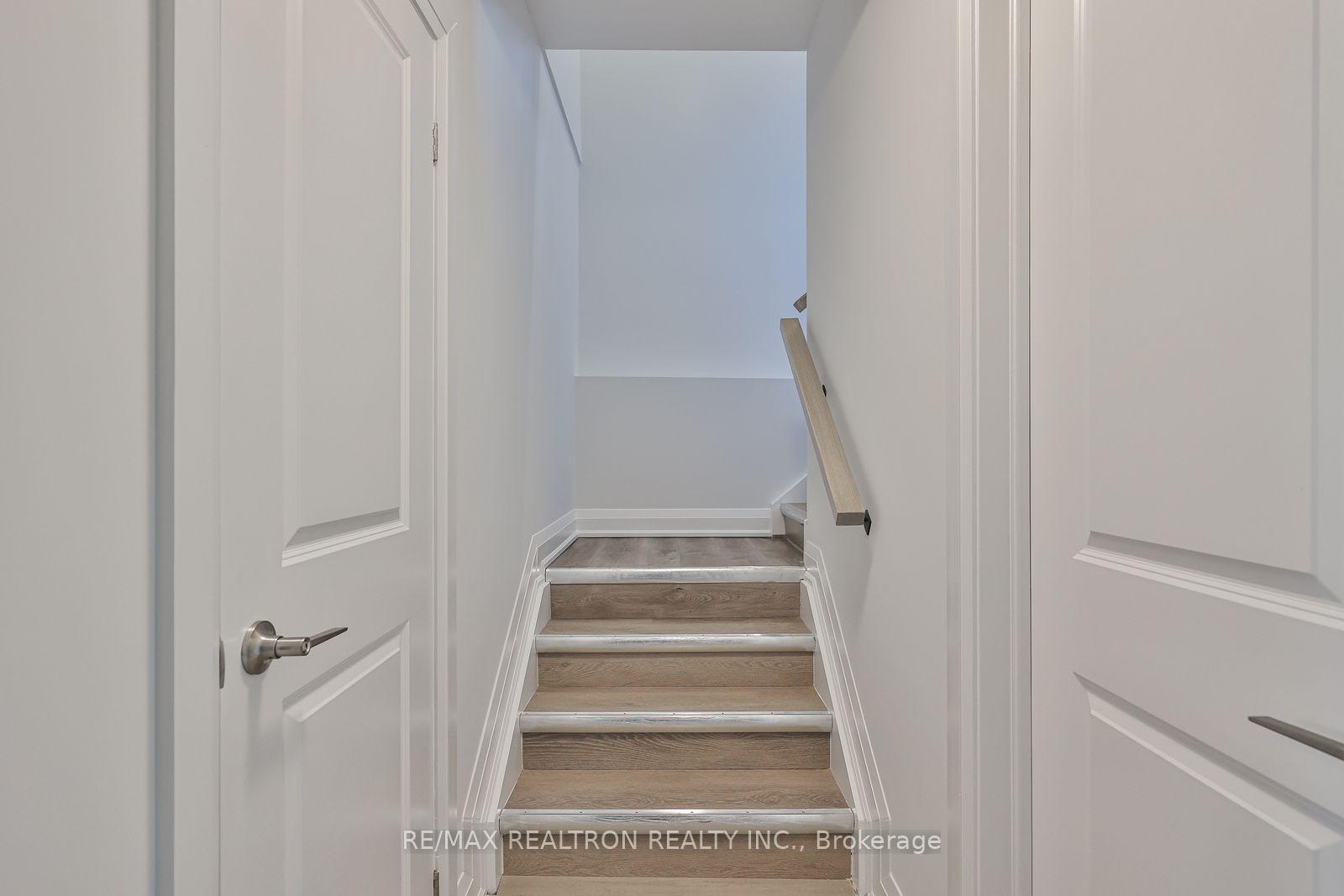 Photo 18 of 101 Sophia St W Street, Barrie, Queen's Park — HOMEH