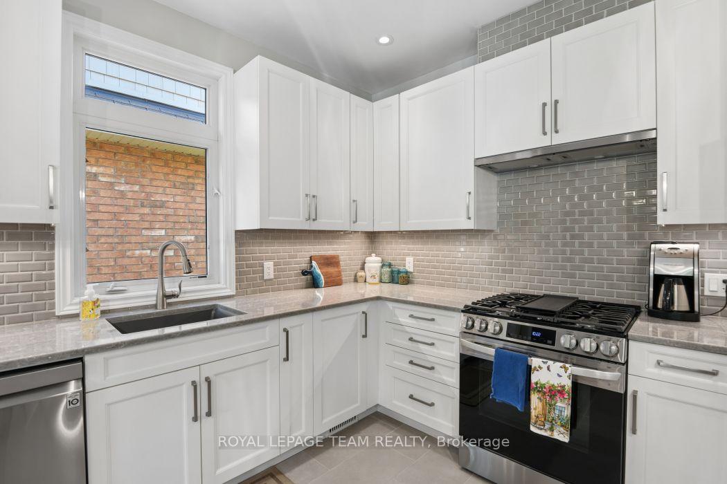 Photo 15 of 934 Burwash Landing, Ottawa, Kanata - Morgan's Grant/South March — HOMEH