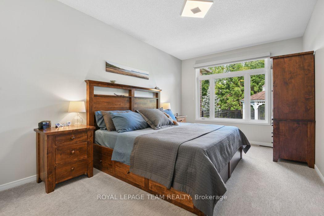 Photo 16 of 934 Burwash Landing, Ottawa, Kanata - Morgan's Grant/South March — HOMEH