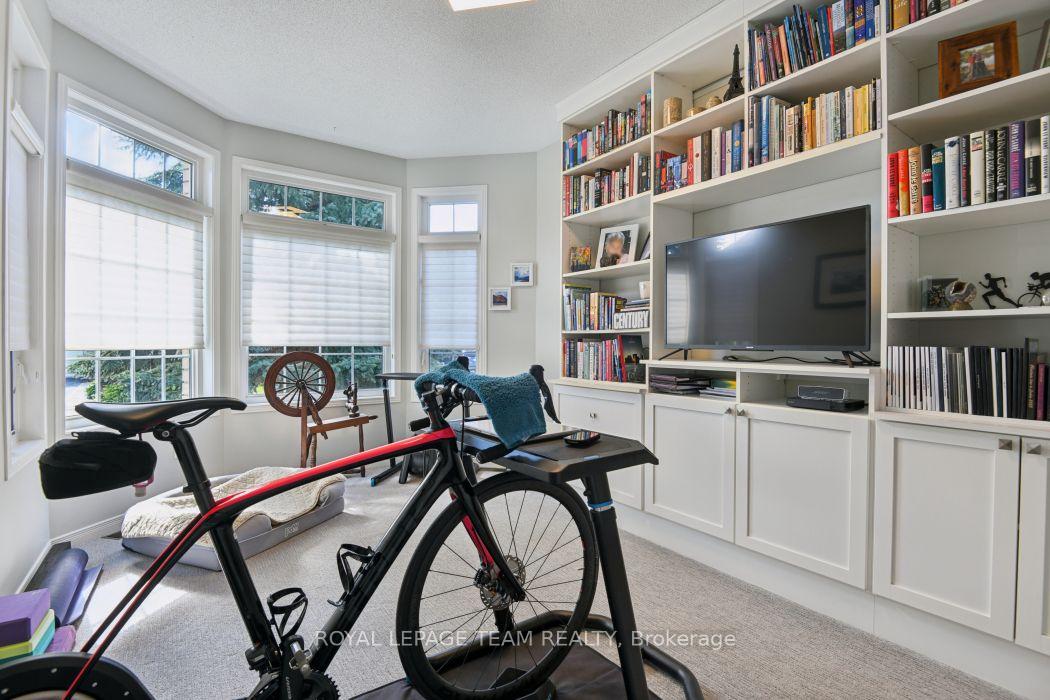 Photo 21 of 934 Burwash Landing, Ottawa, Kanata - Morgan's Grant/South March — HOMEH