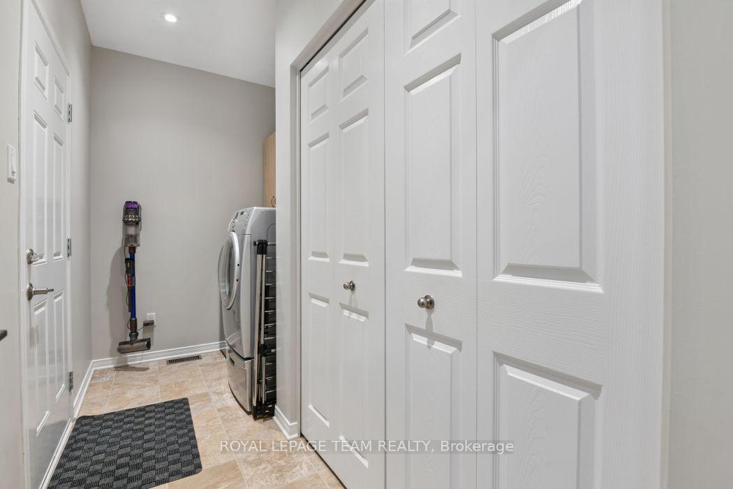 Photo 23 of 934 Burwash Landing, Ottawa, Kanata - Morgan's Grant/South March — HOMEH