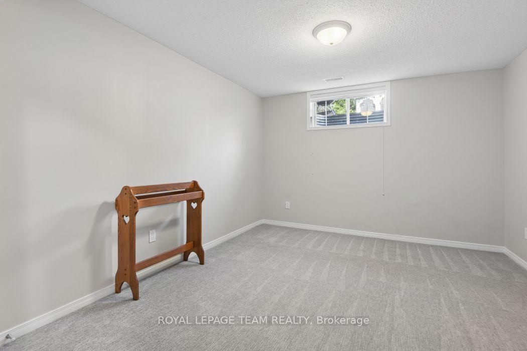 Photo 28 of 934 Burwash Landing, Ottawa, Kanata - Morgan's Grant/South March — HOMEH