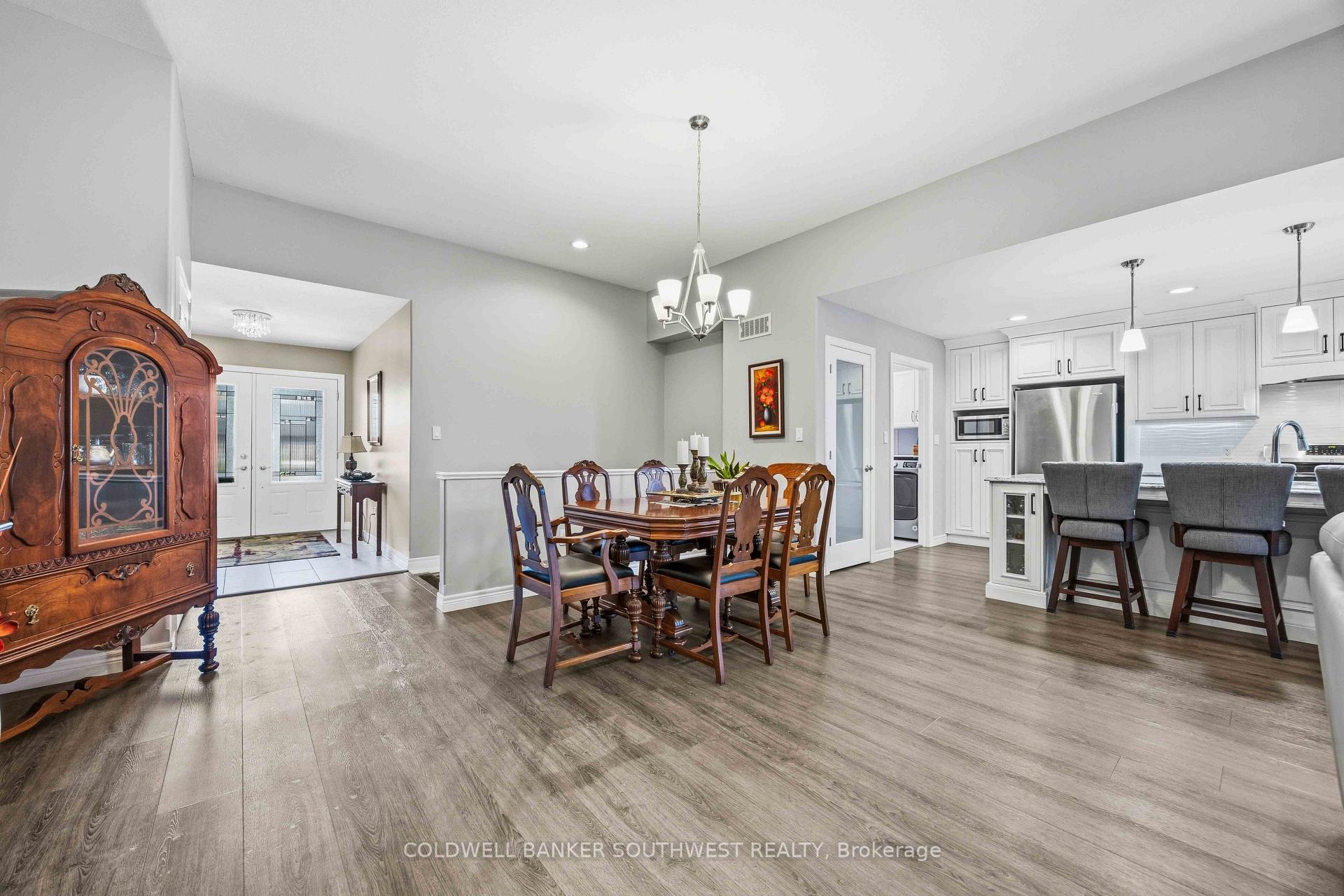 Photo 7 of 212 Basquiat Crescent, Sarnia — HOMEH