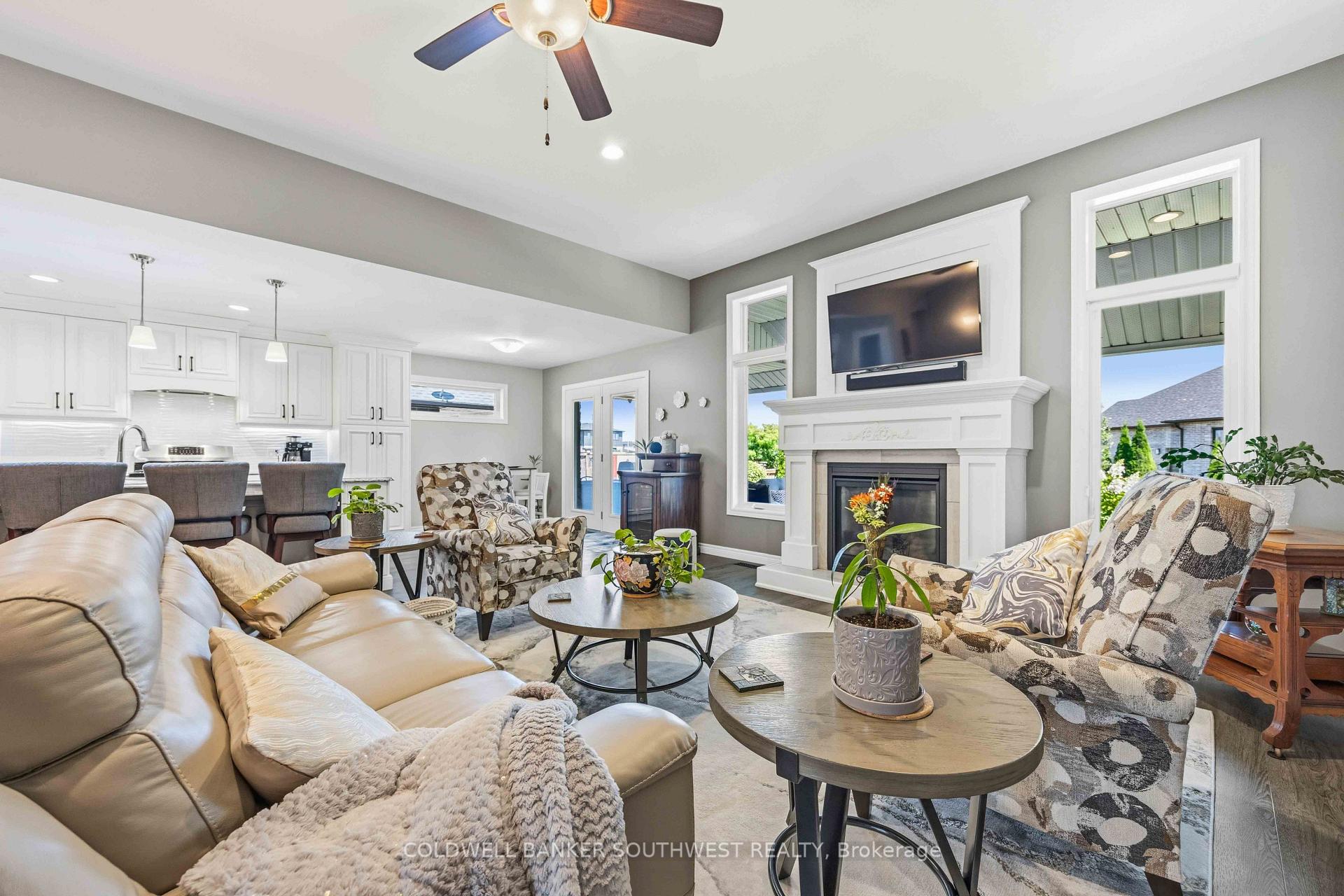 Photo 10 of 212 Basquiat Crescent, Sarnia — HOMEH