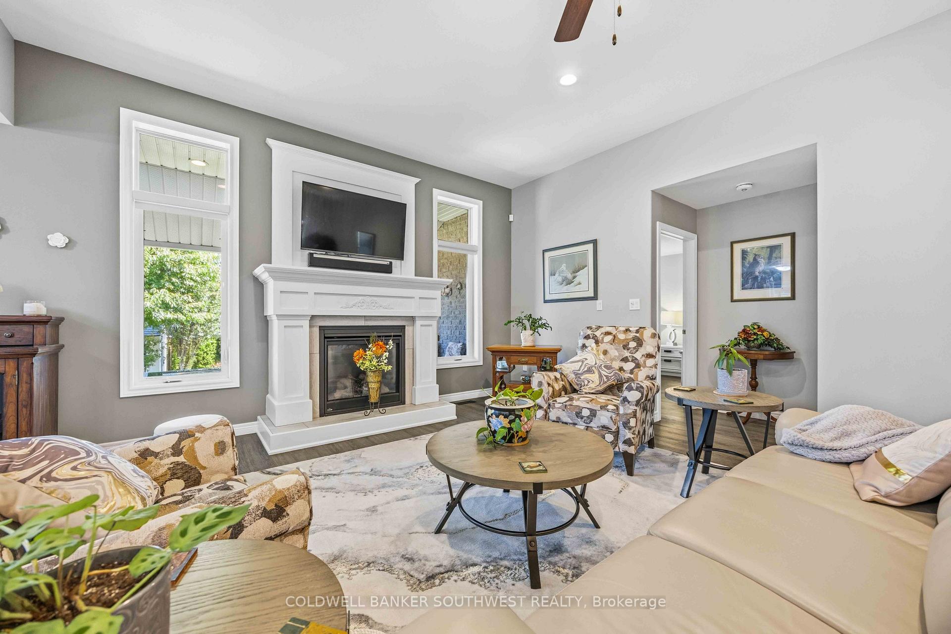 Photo 11 of 212 Basquiat Crescent, Sarnia — HOMEH