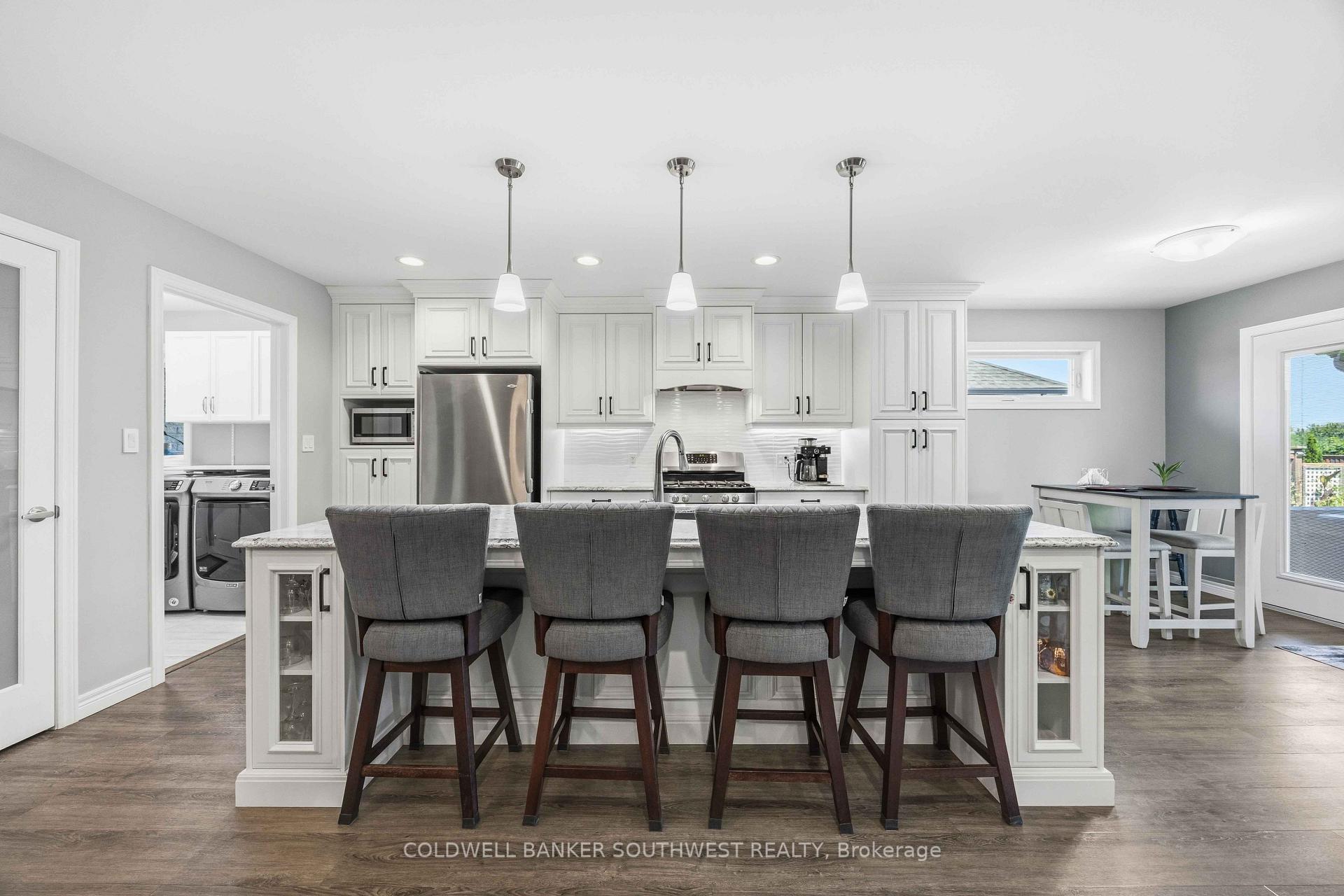 Photo 17 of 212 Basquiat Crescent, Sarnia — HOMEH