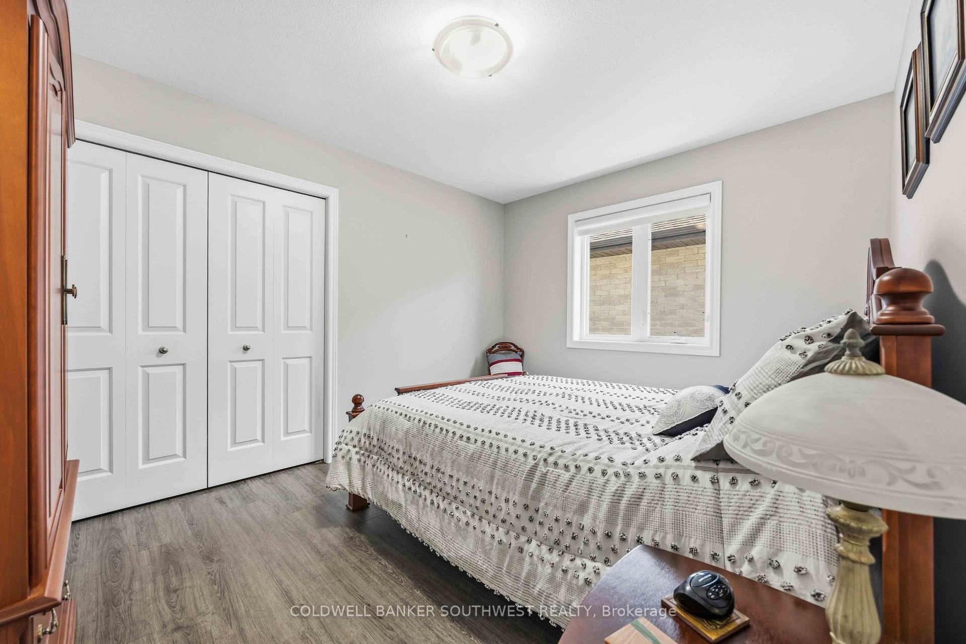 Photo 25 of 212 Basquiat Crescent, Sarnia — HOMEH
