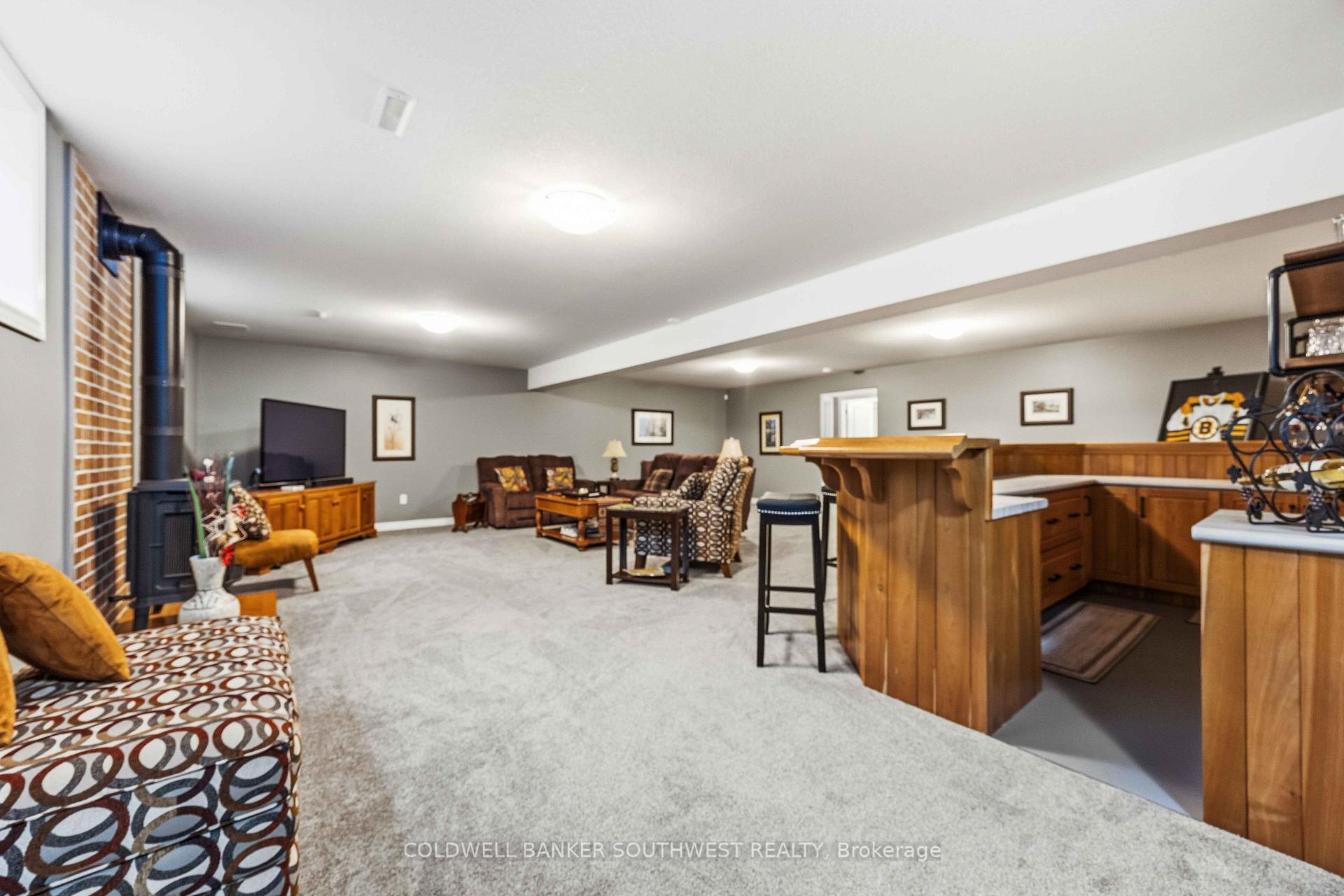 Photo 31 of 212 Basquiat Crescent, Sarnia — HOMEH