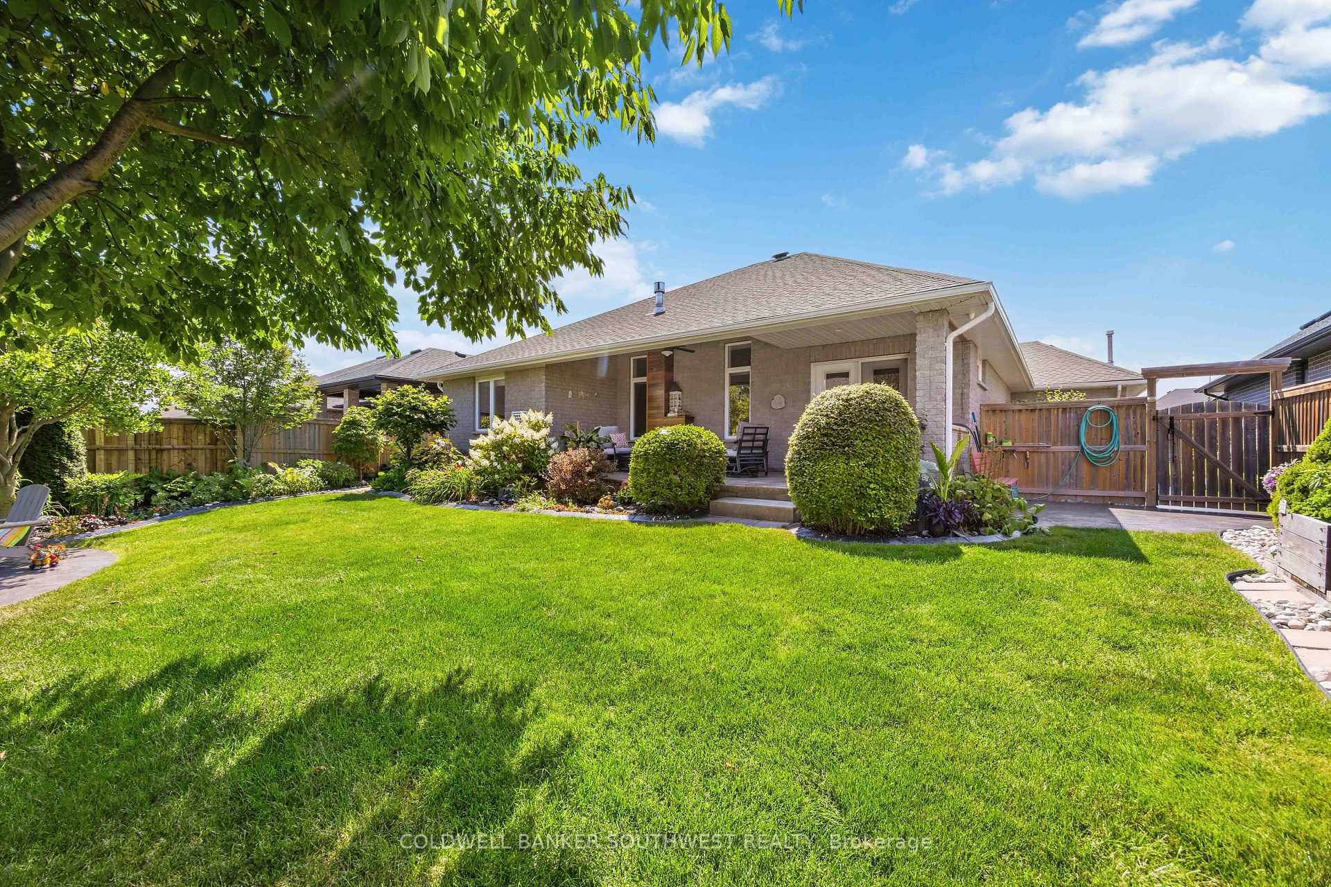 Photo 46 of 212 Basquiat Crescent, Sarnia — HOMEH