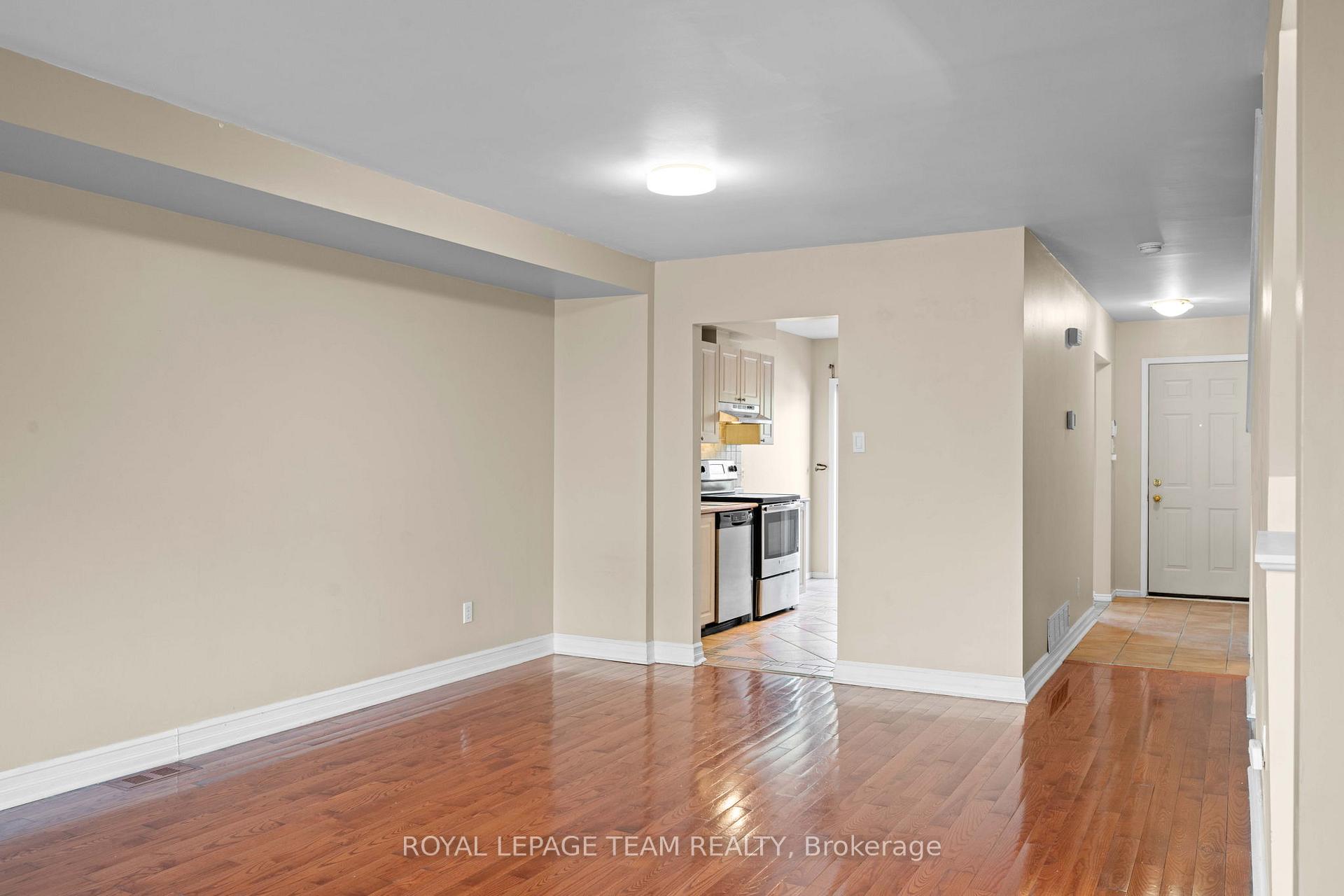 Photo 18 of 91 Thornbury Crescent, Ottawa, Centrepointe — HOMEH