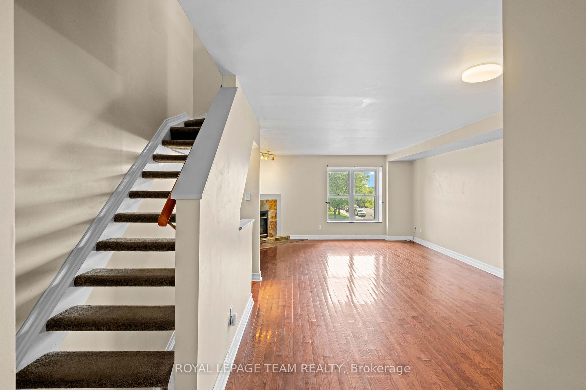 Photo 20 of 91 Thornbury Crescent, Ottawa, Centrepointe — HOMEH
