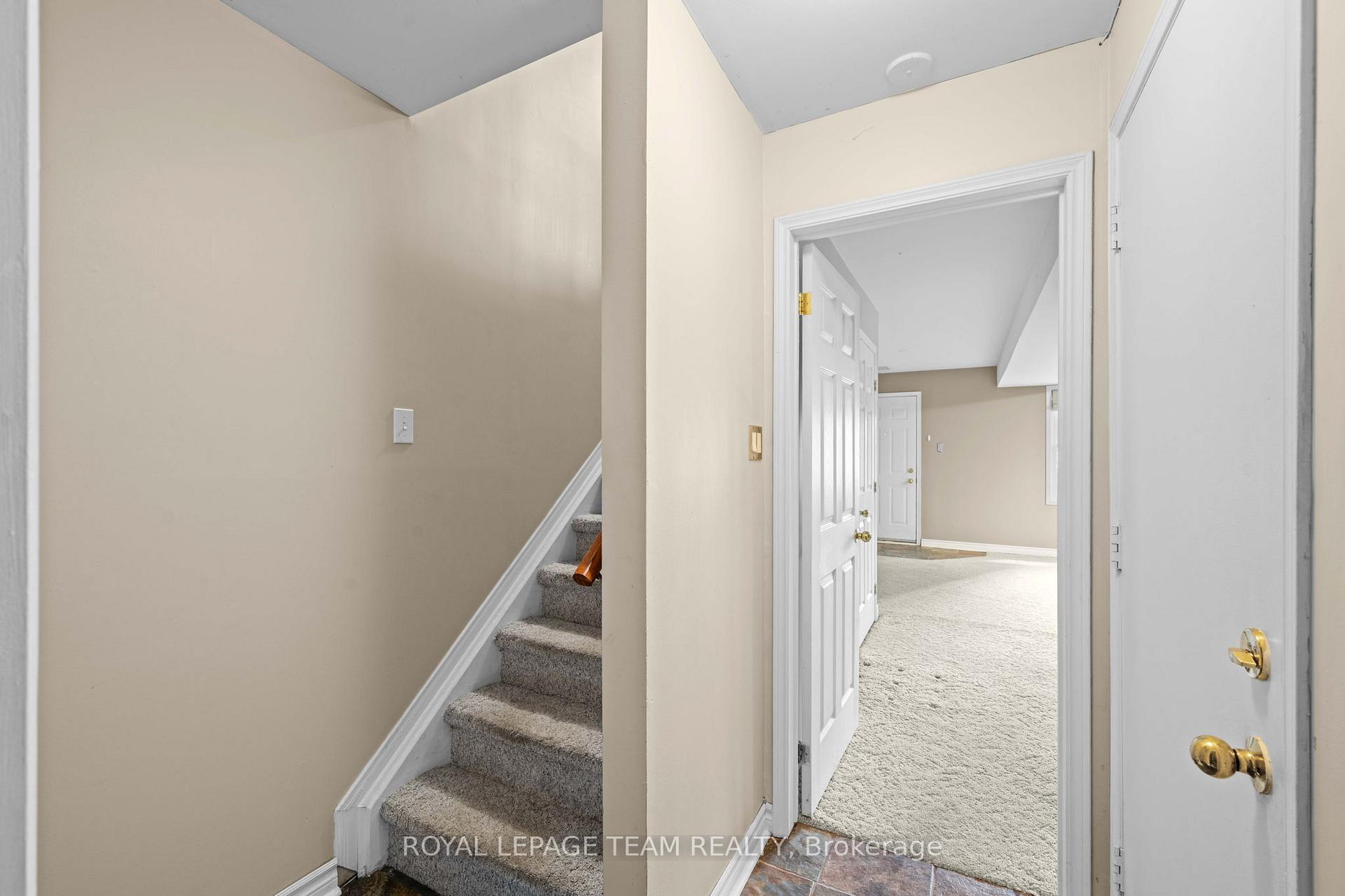Photo 34 of 91 Thornbury Crescent, Ottawa, Centrepointe — HOMEH