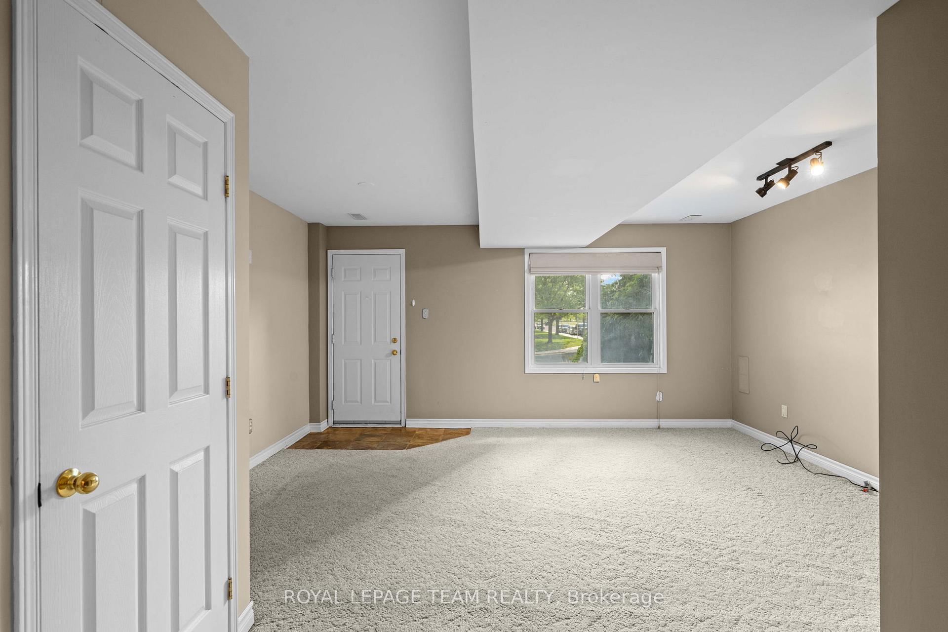 Photo 35 of 91 Thornbury Crescent, Ottawa, Centrepointe — HOMEH