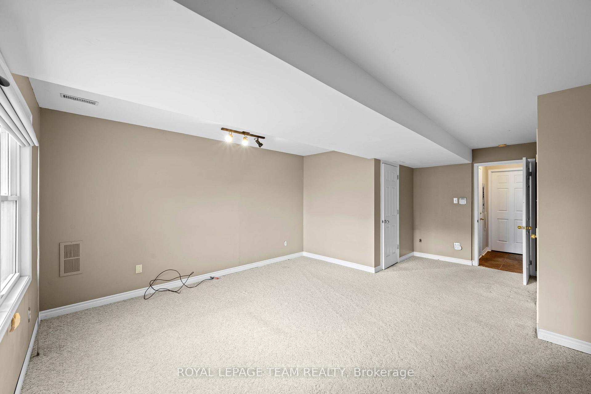 Photo 36 of 91 Thornbury Crescent, Ottawa, Centrepointe — HOMEH