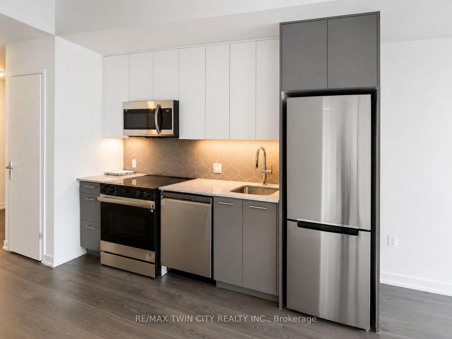 Photo 13 of 30 Francis Street S, Kitchener, City Commercial Core — HOMEH