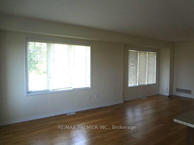 Photo 3 of Unit 17, 8273 Tulip Tree Drive, Niagara Falls, Brown — HOMEH