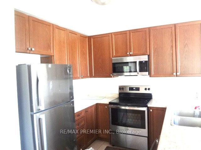 Photo 4 of Unit 17, 8273 Tulip Tree Drive, Niagara Falls, Brown — HOMEH