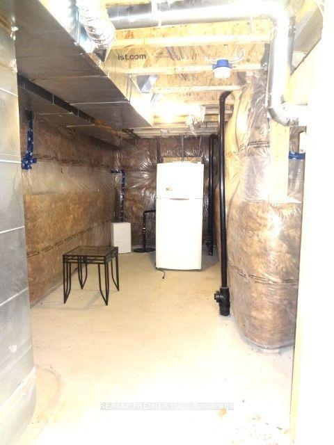 Photo 9 of Unit 17, 8273 Tulip Tree Drive, Niagara Falls, Brown — HOMEH