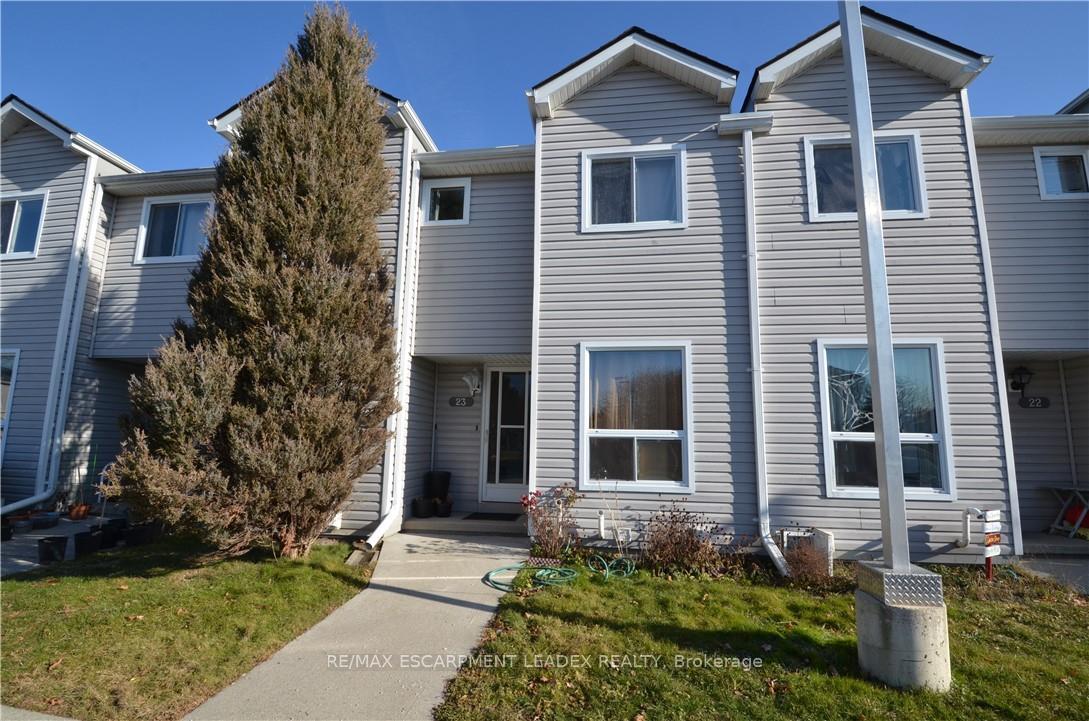 Photo of Unit 23, 490 Grey Street E