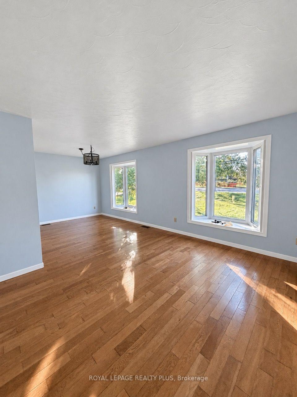Photo 5 of 3167 Highway 56, Hamilton, Binbrook — HOMEH