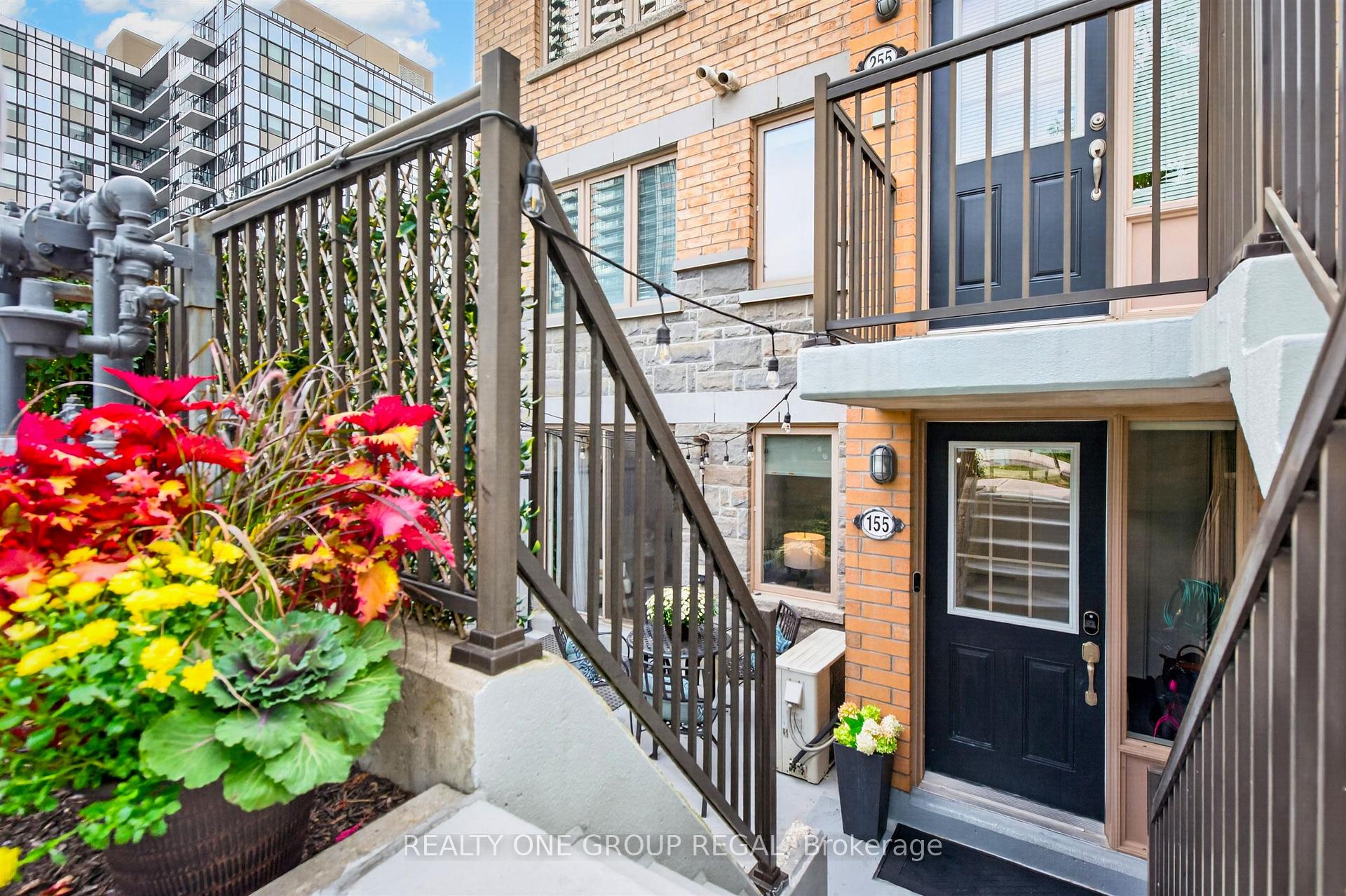 Photo 3 of Unit 155, 6 Foundry Avenue, Toronto, Dovercourt-Wallace Emerson-Junction — HOMEH